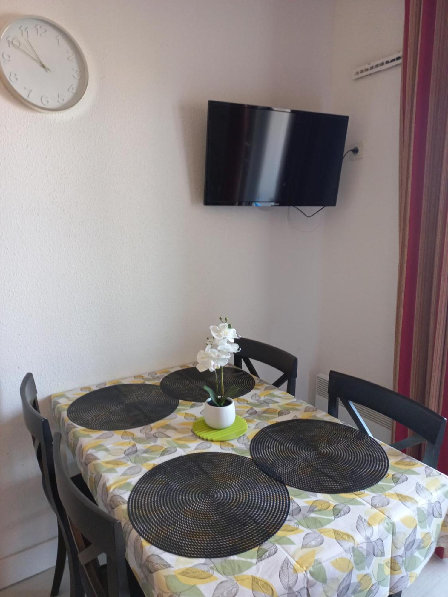 Coquet 4 Pers, Piscine,clim Mobile, A 300 M,a 5min A Pied Du Lydia Apartment *